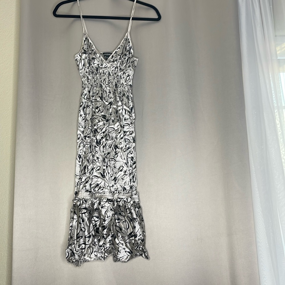 BEBE Dress -Grey with Blk tulips - Size Small